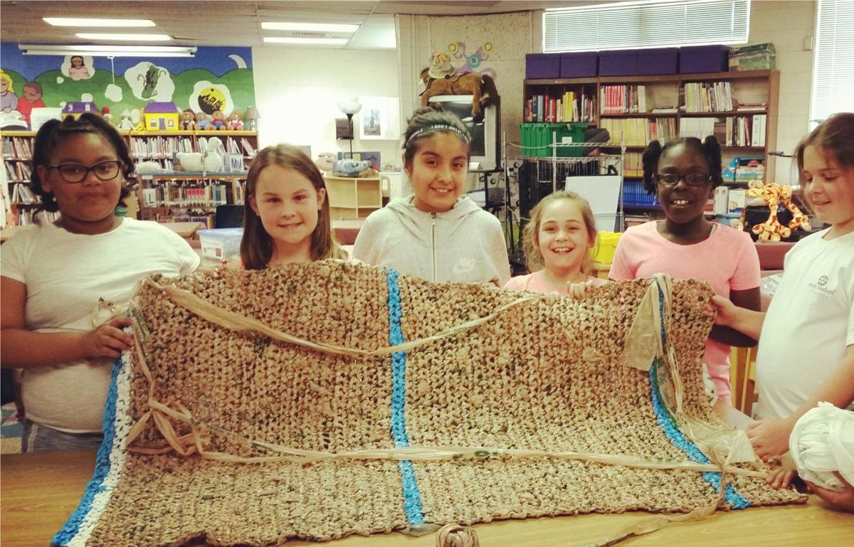 Transform plastic bags into bed rolls to help the homeless Life