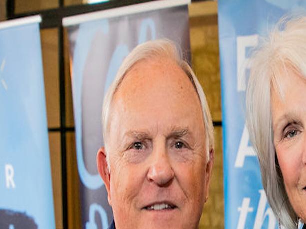 Greensboro Couple Makes 11 Million Gift To Unc Chapel Hill S Business School Education Greensboro Com