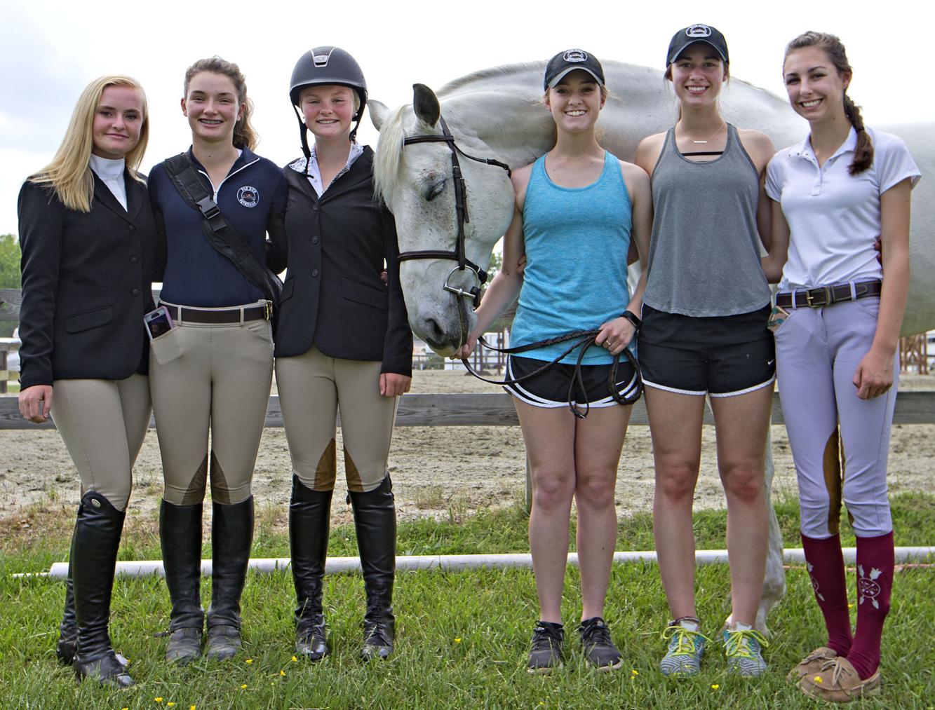 Riding others' horses adds challenge for equestrian team
