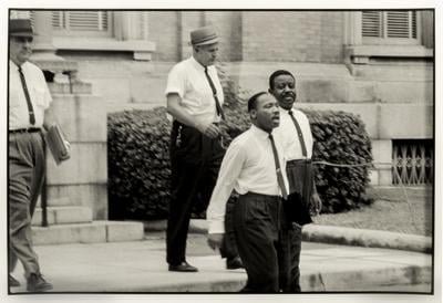 MLK and Rev Abernathy escorted to jail.jpg