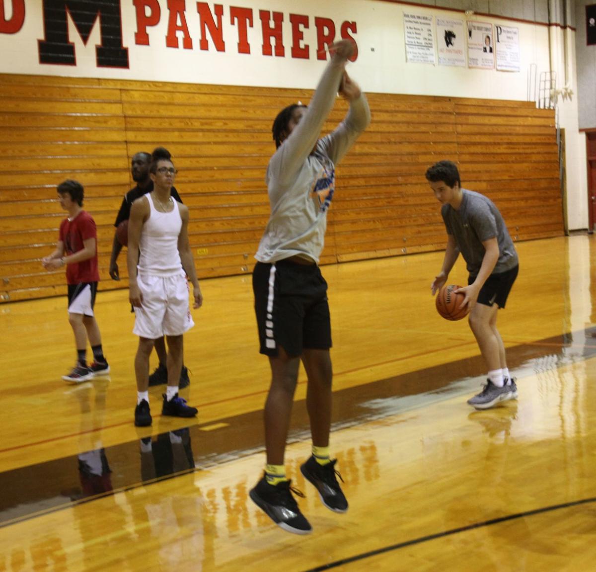 Price and company host basketball camp at Morehead Sports