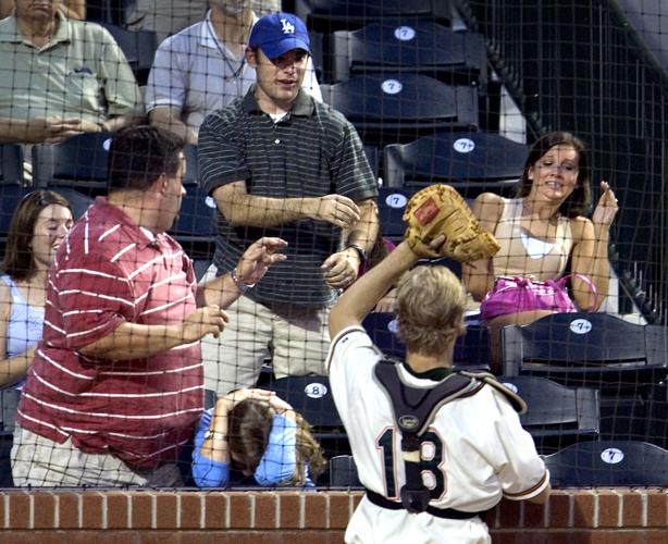 Toddler hit in face by foul ball at Yankees game