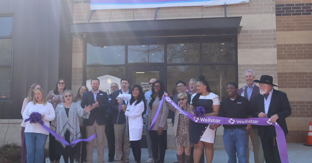 Wellstar hosts ribbon cutting for new cancer center