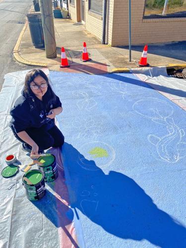SHS art students beautify downtown street