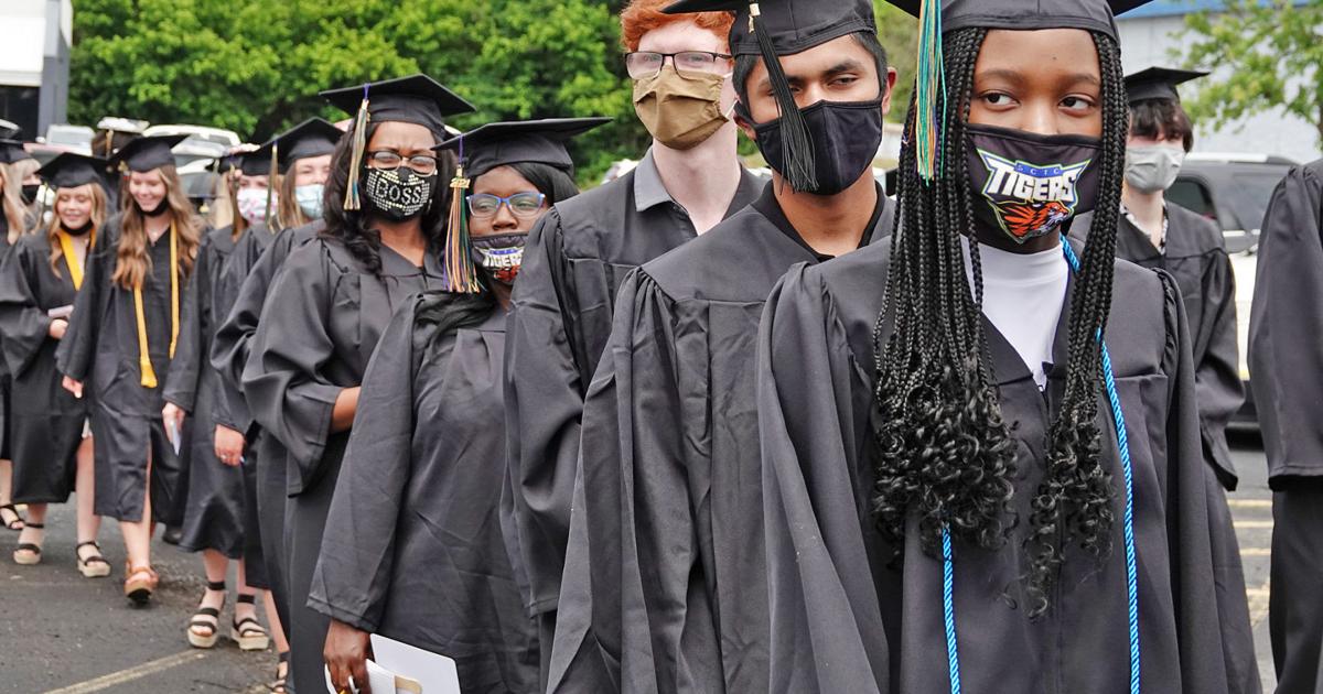SCTC Spring Commencement | Local News | griffindailynews.com