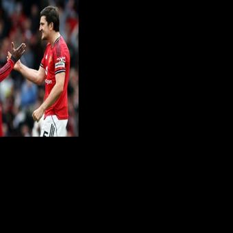 Man Utd beat Liverpool, Spurs climb out of relegation zone