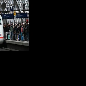 German state railway loss widens, passengers warned of trouble ahead