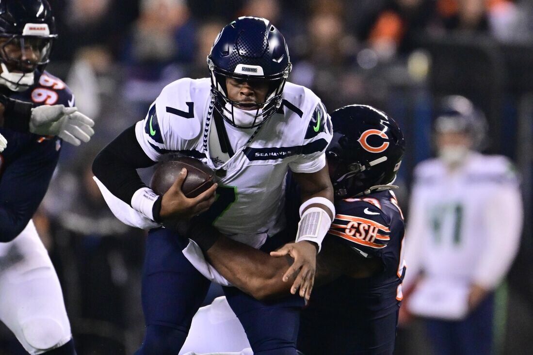 Dominant Defensive Effort Sends Seahawks Past Bears | National ...