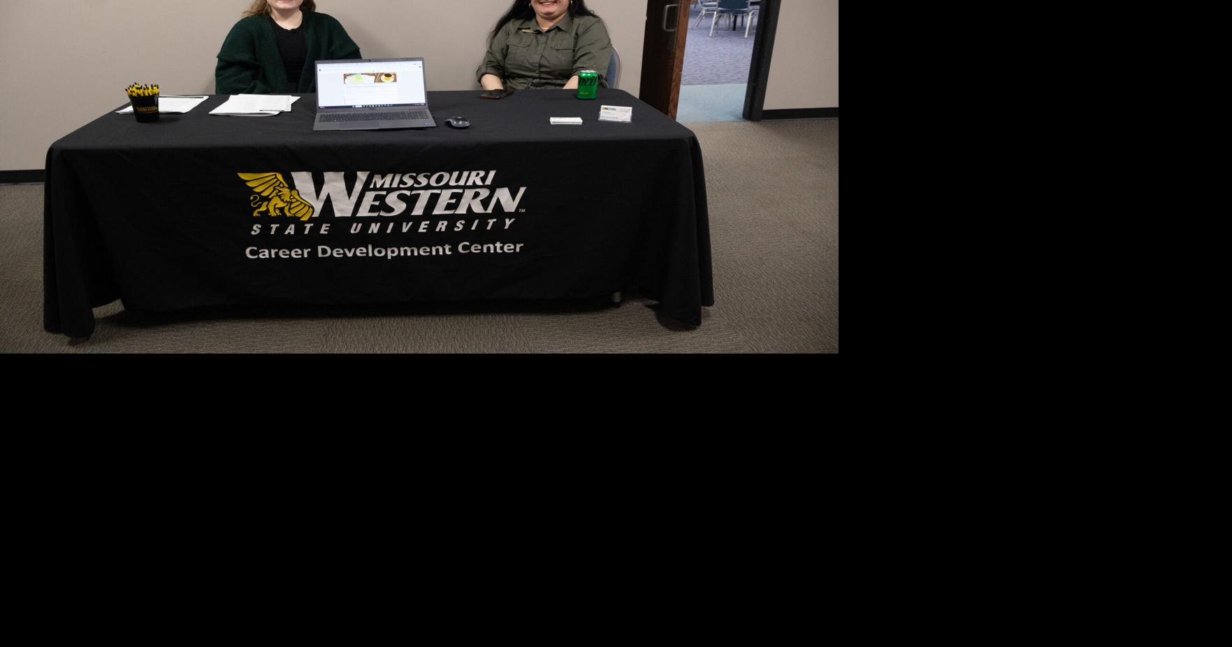 Resume Workshop Prepares Students for Careers