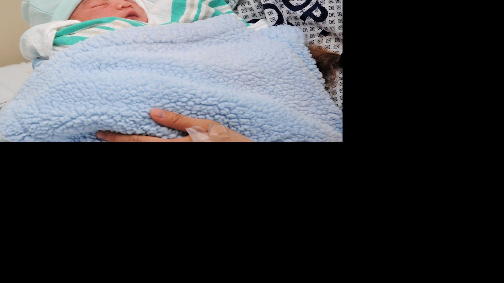 Oz Carlin Young First Baby Born On Guam In U S In 2020 Local News Guampdn Com