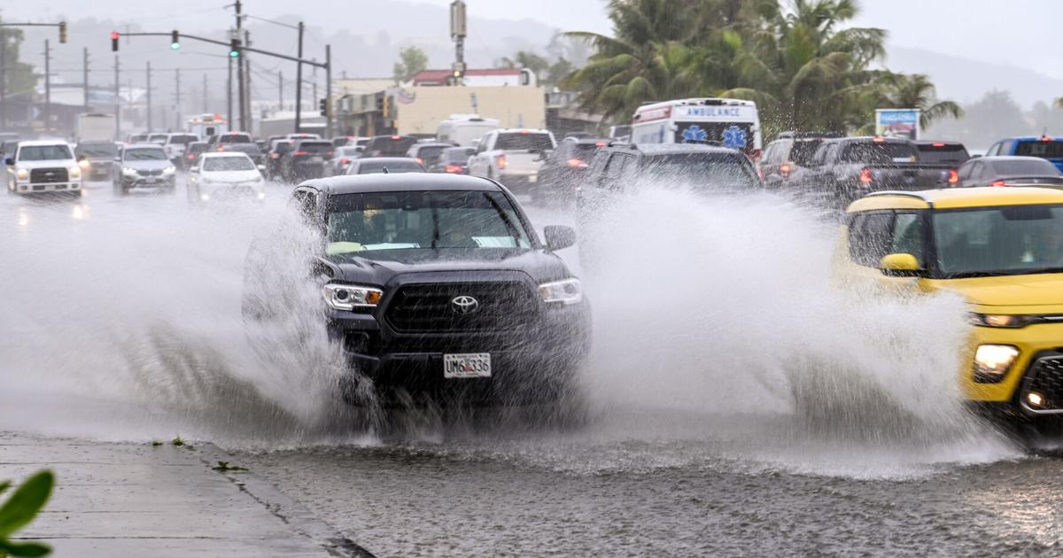 UPDATED Tropical disturbance could bring 5 to 8 inches of rain; flash ...