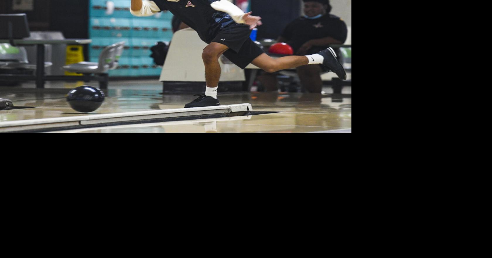 Friars, Eagles remain undefeated in IIAAG bowling Sports