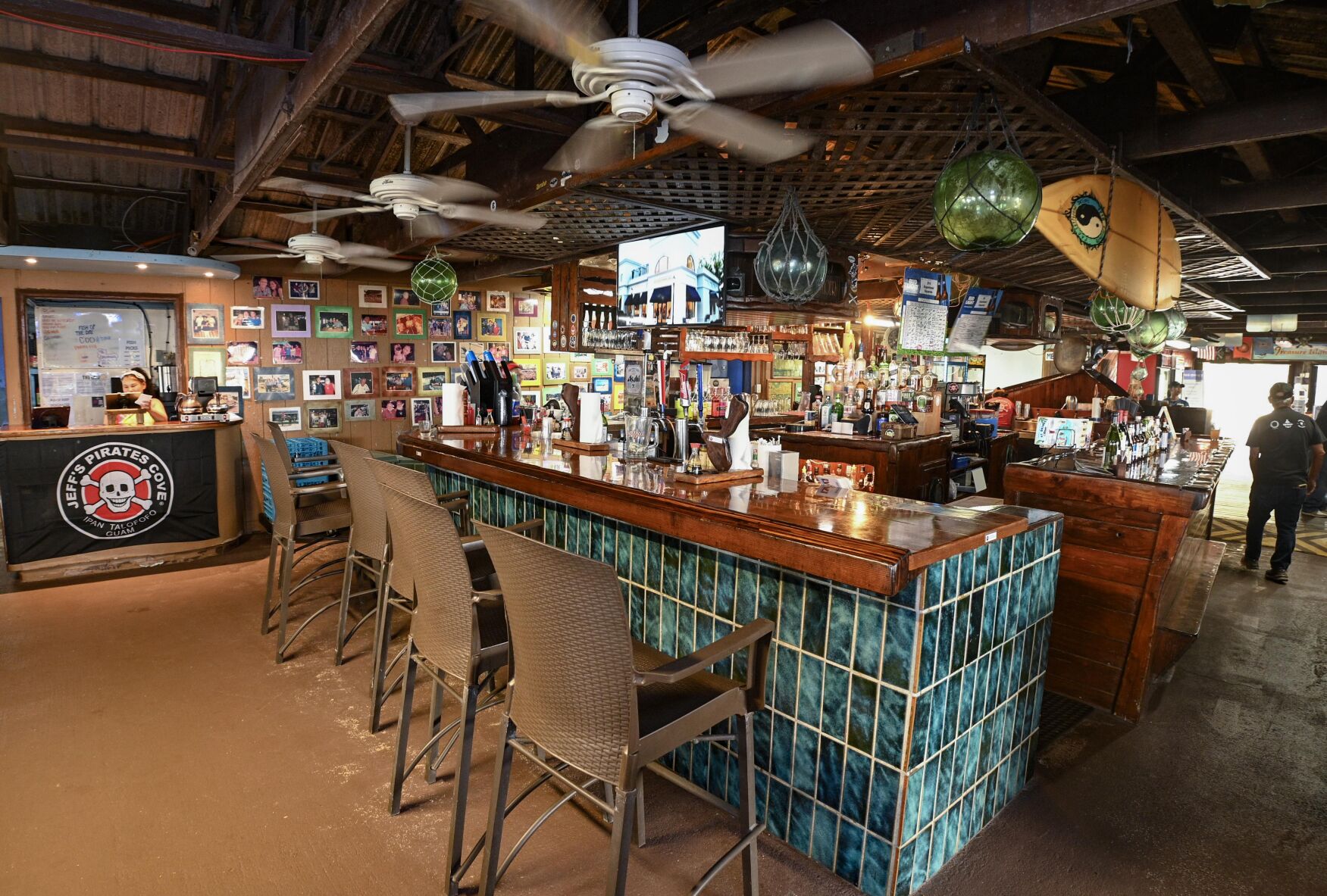 BUD LIGHTジョッキguam スカルjeff's pirates cove BUD LIGHTジョッキguam スカルjeff's pirates cove（PIRATES