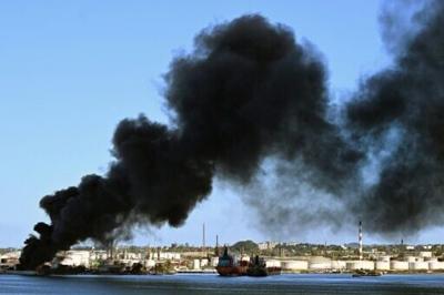 A fire at the Nico Lopes oil refinery in Havana
