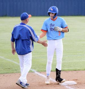 Timberwolves pull away from Tuckerman in semifinals