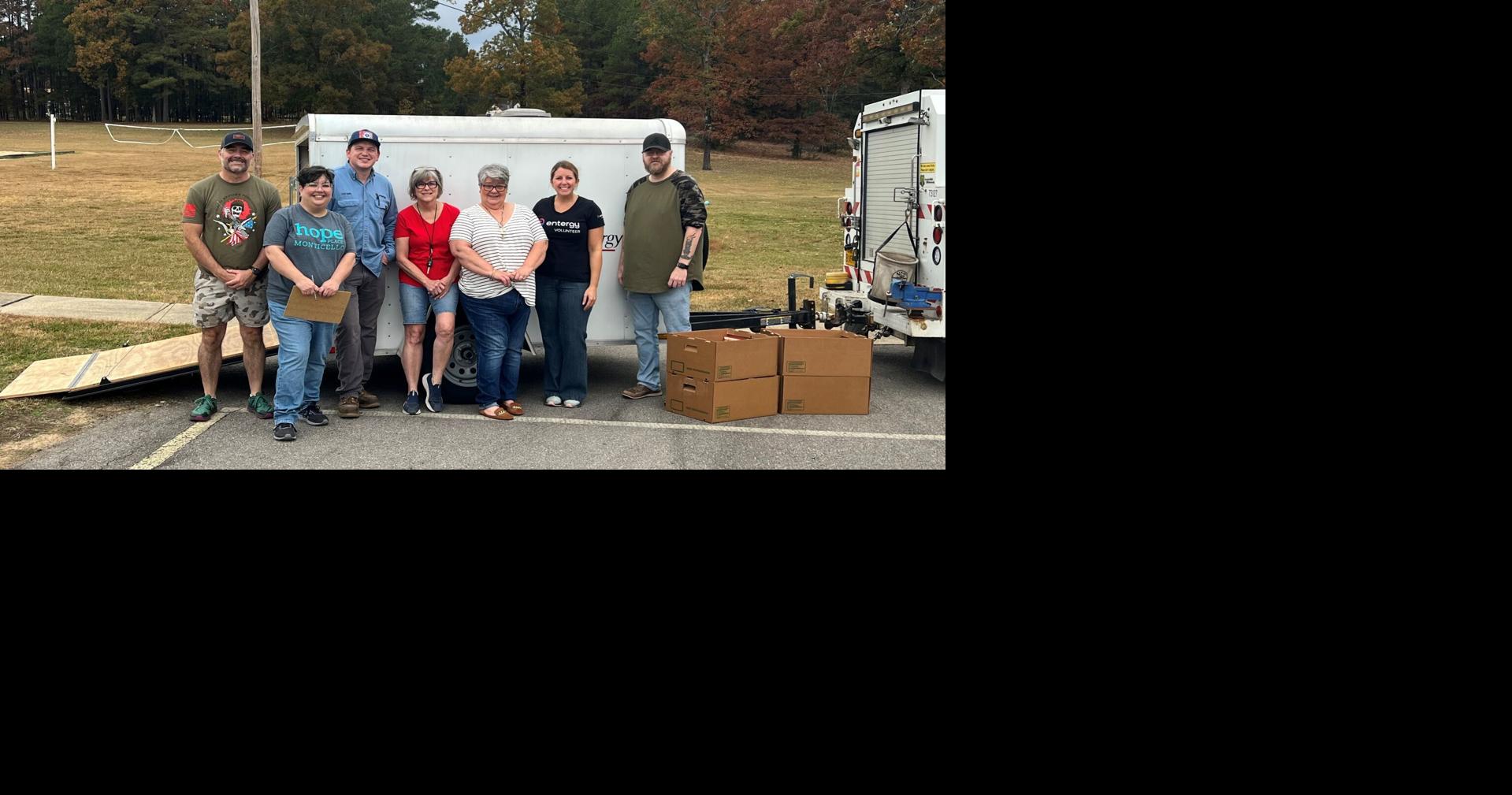 Entergy Arkansas employees help neighbors in need