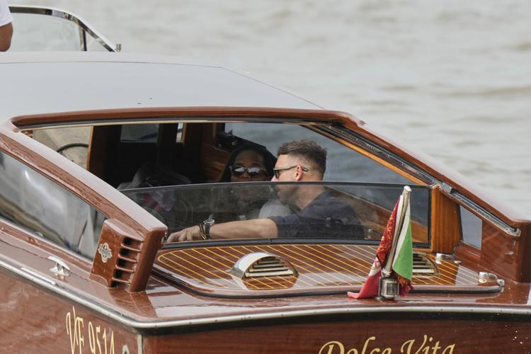 Photos from Venice as Jeff Bezos weds Lauren Sánchez | World