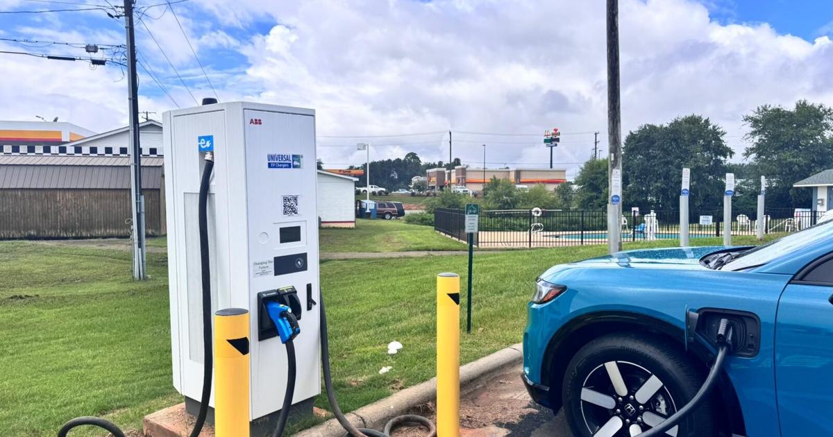 Universal EV Chargers Scales Driver-First DC Fast Charging in 2025 ...