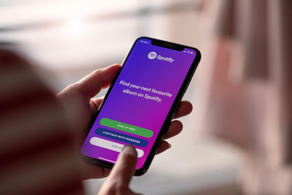 Why Spotify Is Picking A Fight With Apple Over Apple One Entertainment Gwinnettdailypost Com
