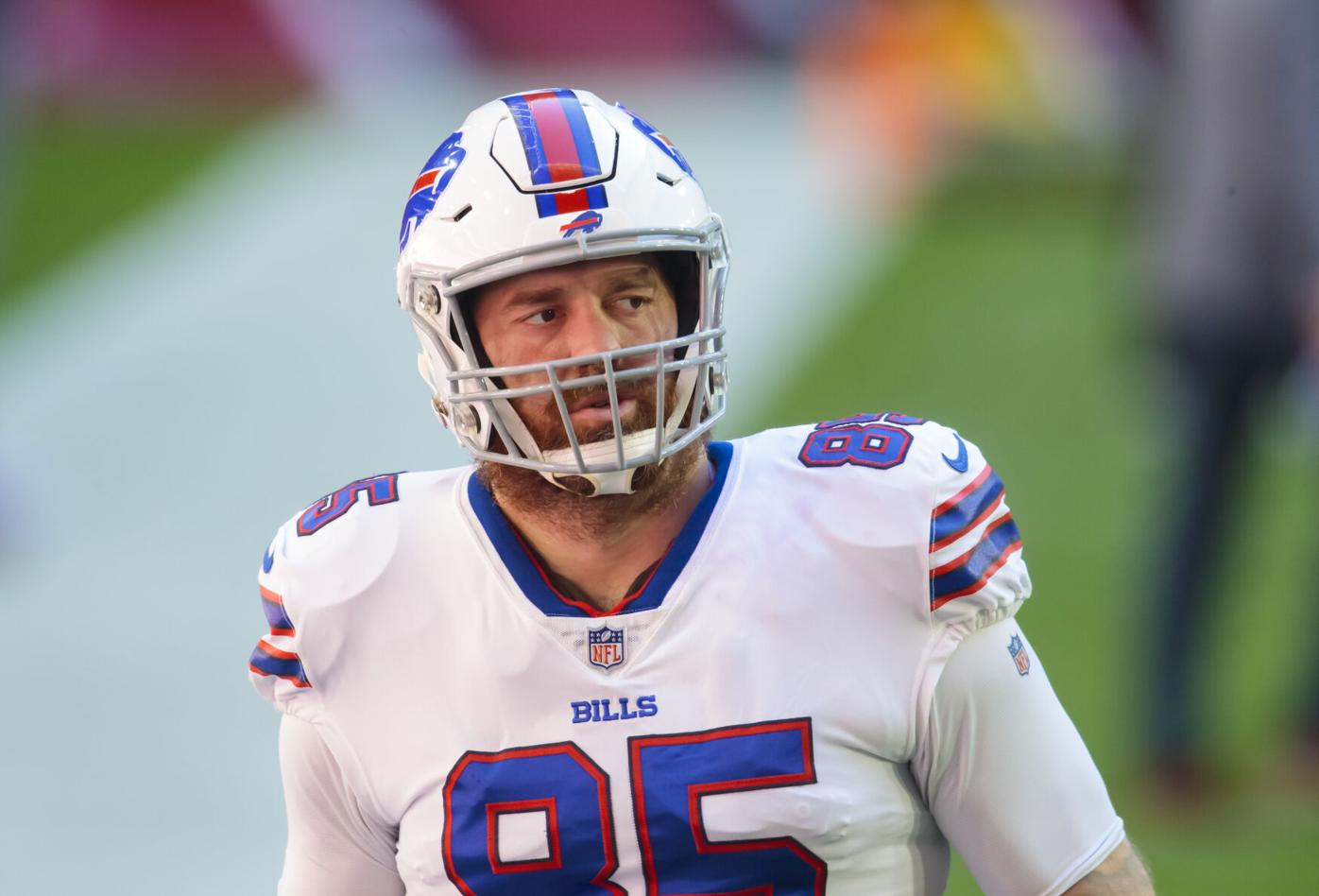 Atlanta Falcons trade 7th-round pick to Buffalo Bills for TE Lee Smith