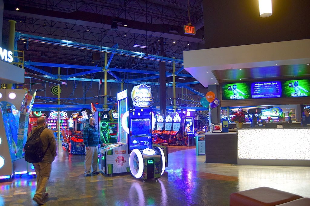 Main Event Entertainment opens new family fun venue in Suwanee ...