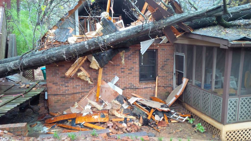 Tree falls on Lilburn home as storms roll through area News