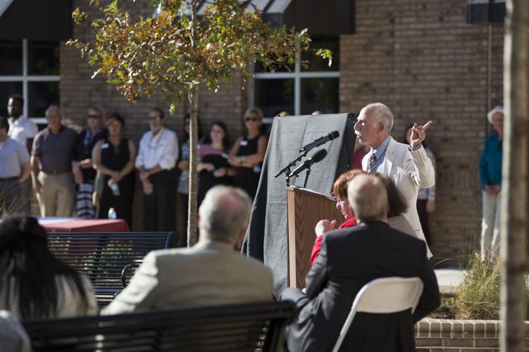 Lilburn leaders celebrate new City Hall, library opening