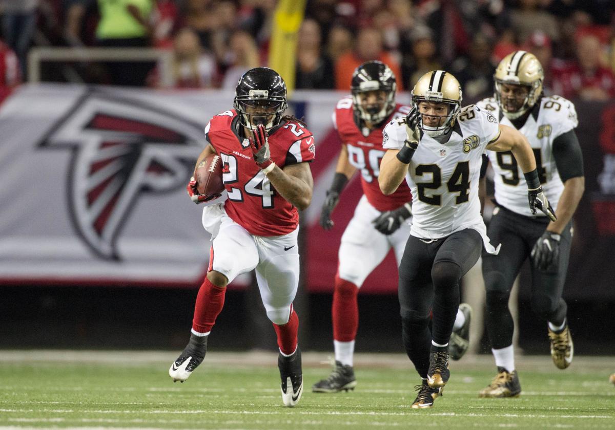 Falcons Versatile Backs Could Be More Vital If Patriots Try To Take Away Jones Falcons Gwinnettdailypost Com