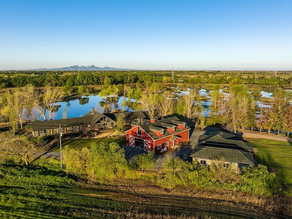 Buster Posey's Georgia mansion hits Atlanta-area housing market