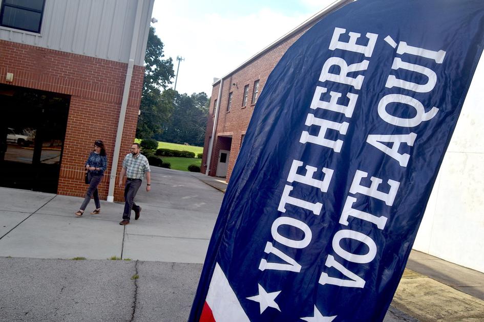 Georgia voters deciding fate of five constitutional ... Initial georgia senate runoff results favor democrat candidates.