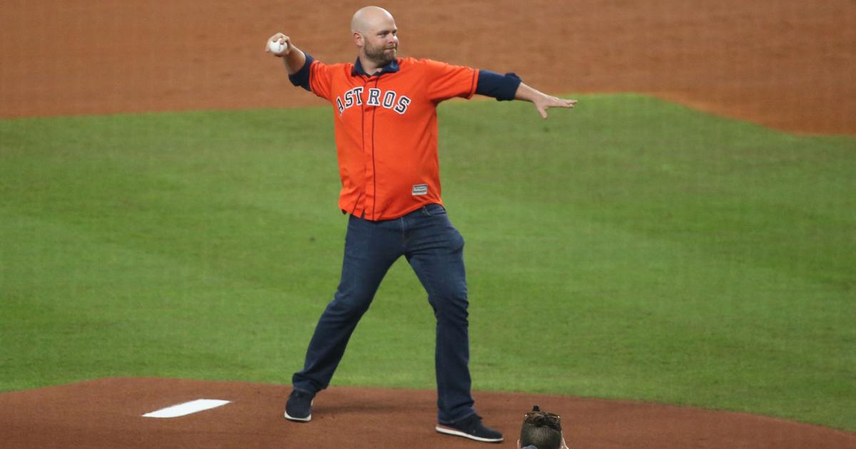 Former Braves Brian McCann, Evan Gattis kick off Astros' World Series with  ceremonial first pitch, Sports