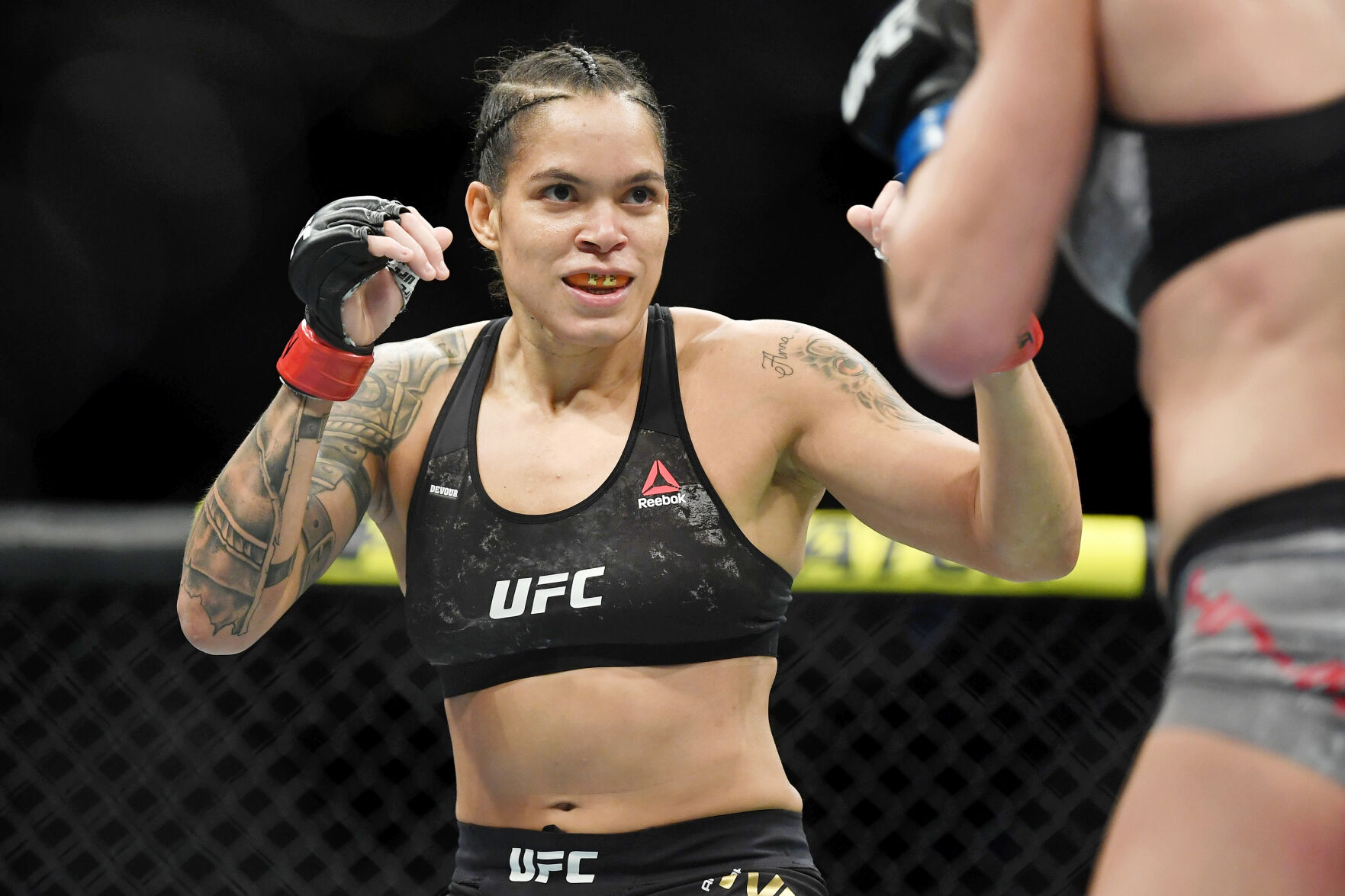 Amanda best sale nunes 239