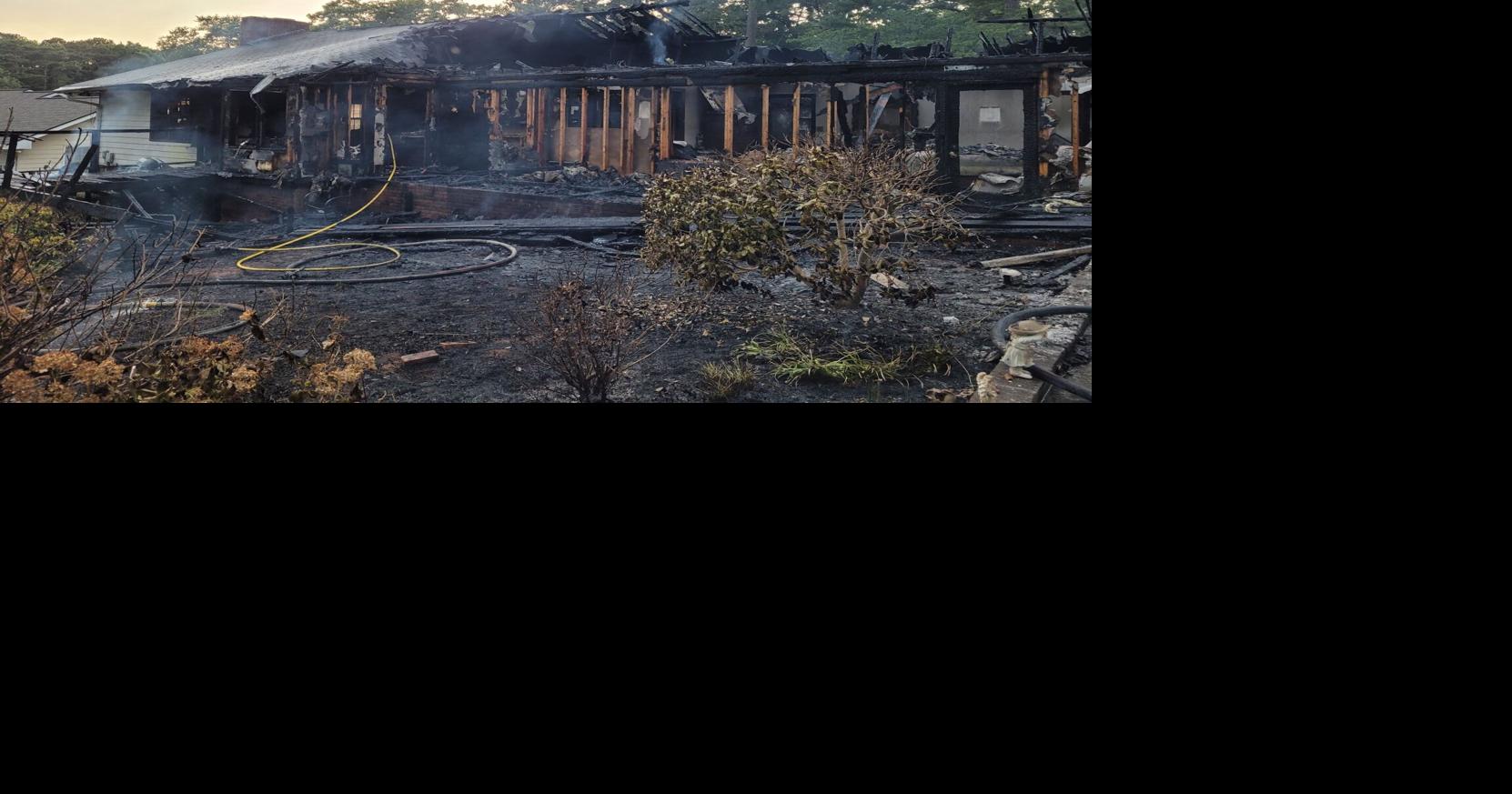 PHOTOS Fire damages Lilburn home Slideshows