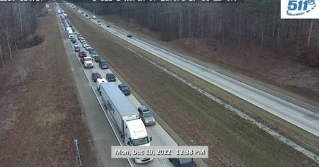 Multiple vehicle crash shuts down I-985 in Gwinnett County on Monday ...