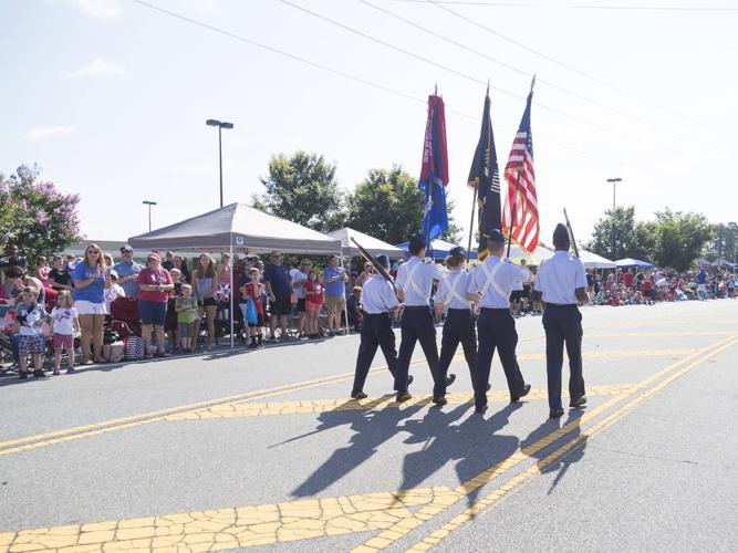 Thousands celebrate Memorial Day at annual parade in Dacula News