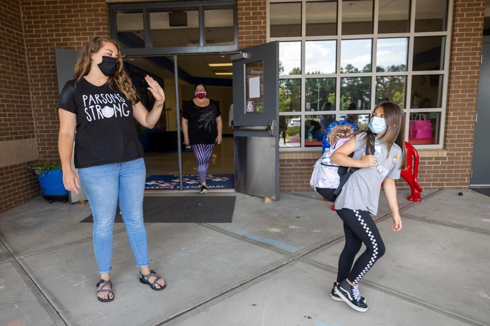 PHOTOS Last day of school at Parsons Elementary School