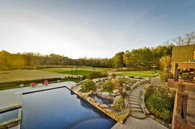 LIVE LIKE A STAR: Former Atlanta Braves pitcher John Smoltz's Georgia