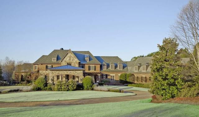 LIVE LIKE A STAR: Former Atlanta Braves pitcher John Smoltz's Georgia