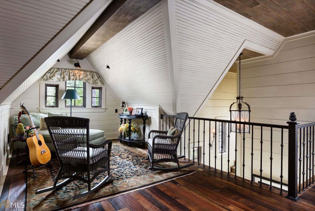 LIVE LIKE A STAR Country music singer Alan Jackson sells Georgia