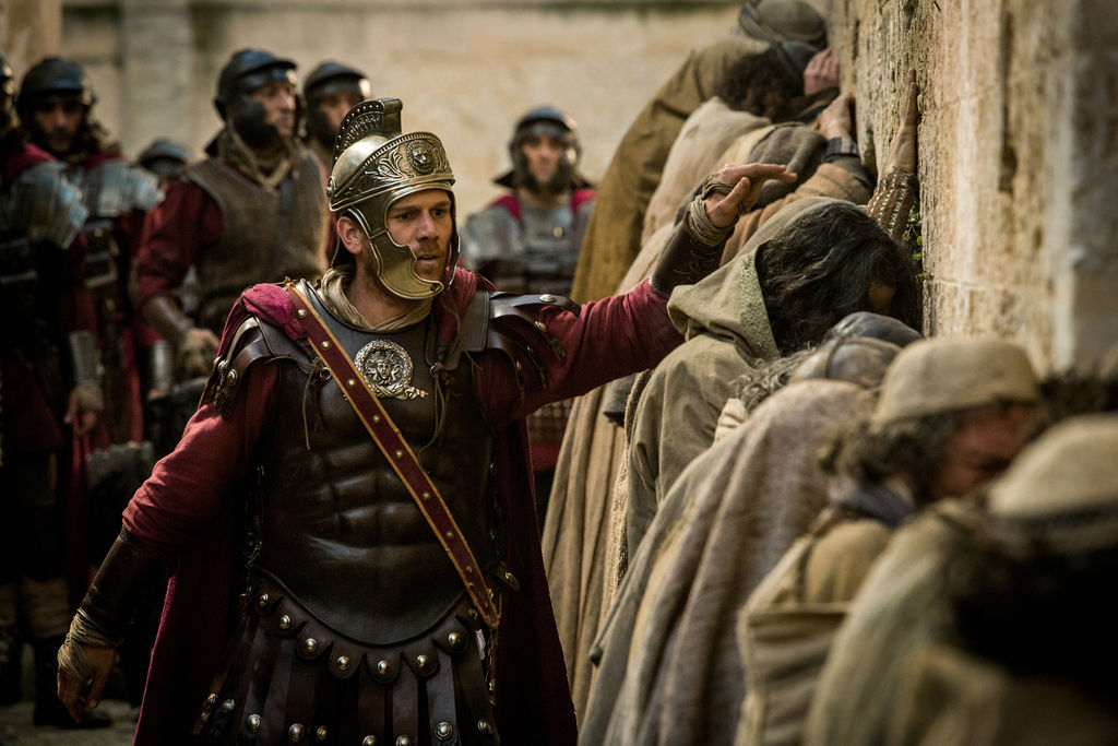 Movie Review Latest Ben Hur Remake Can T Match The 1959 Classic Movies Gwinnettdailypost Com