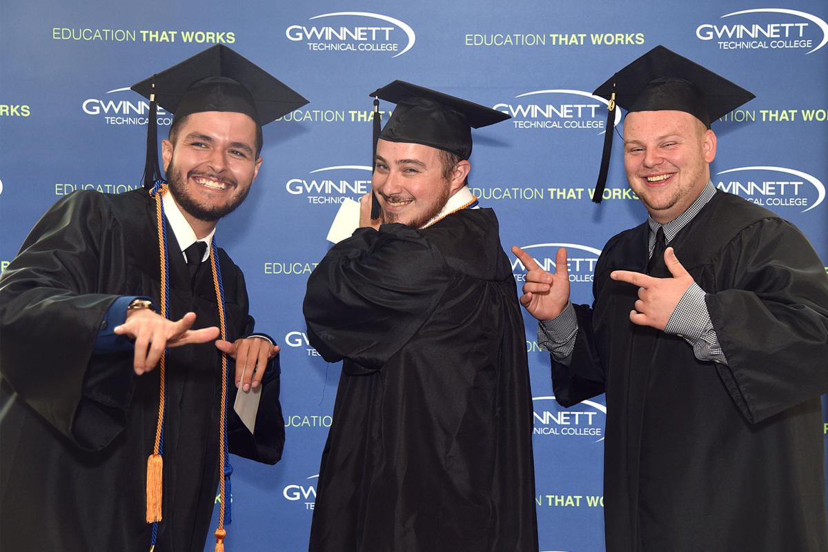 Photos Gwinnett Tech Graduation News Gwinnettdailypost Com