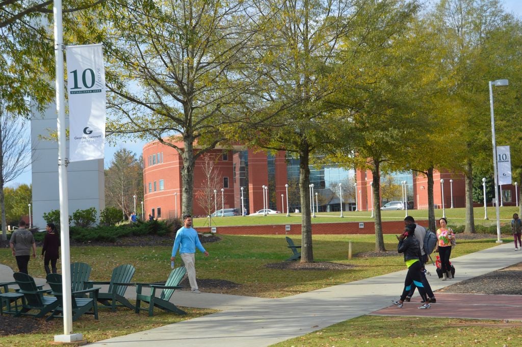 College to create volunteerism program, new