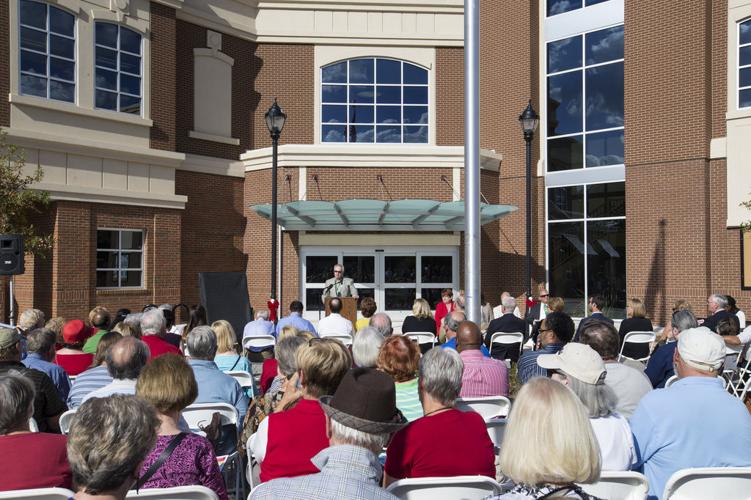 Lilburn leaders celebrate new City Hall, library opening