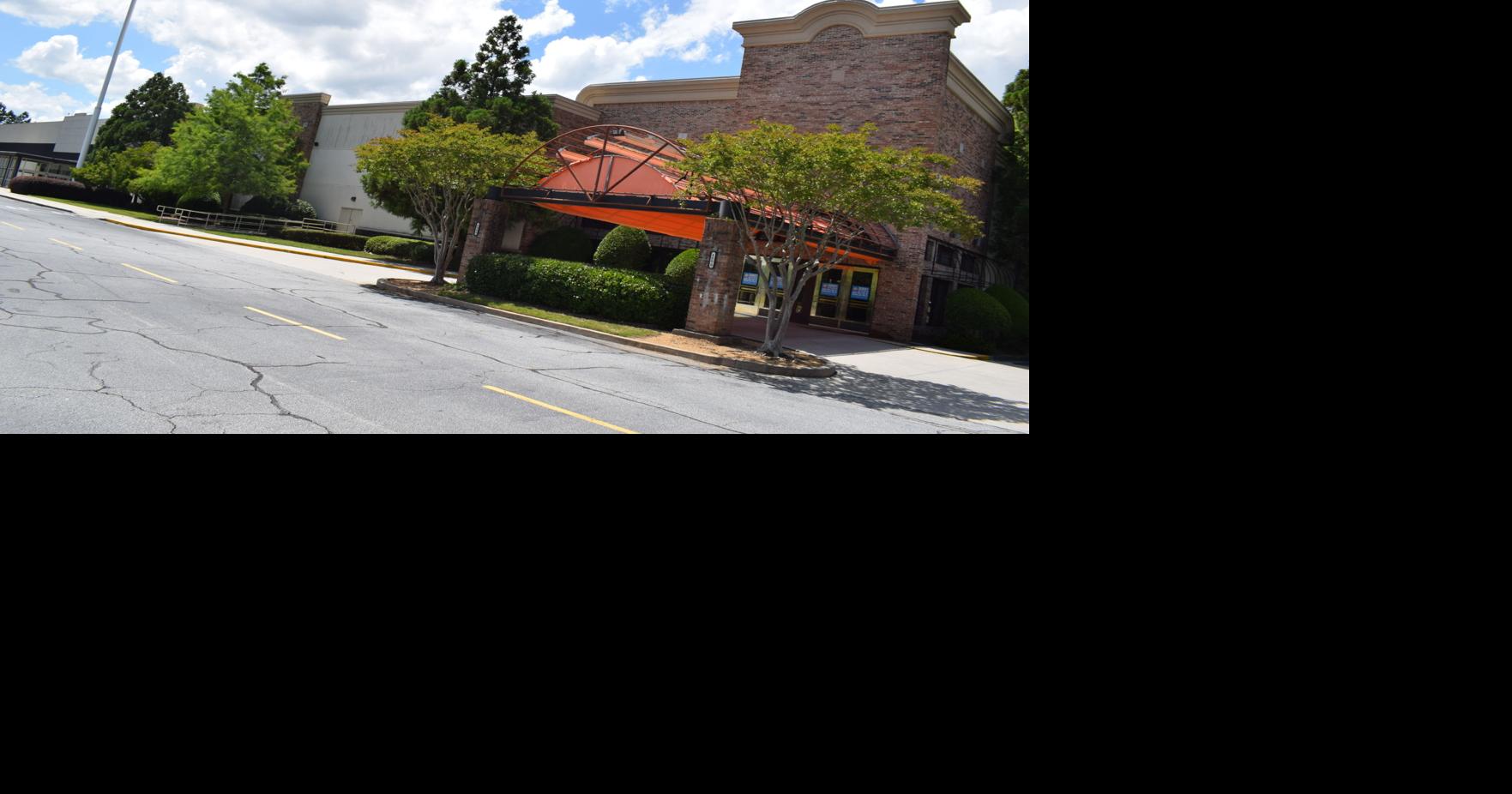 'Last mile' distribution center approved for former Dave and Buster's, Havertys Outlet site near