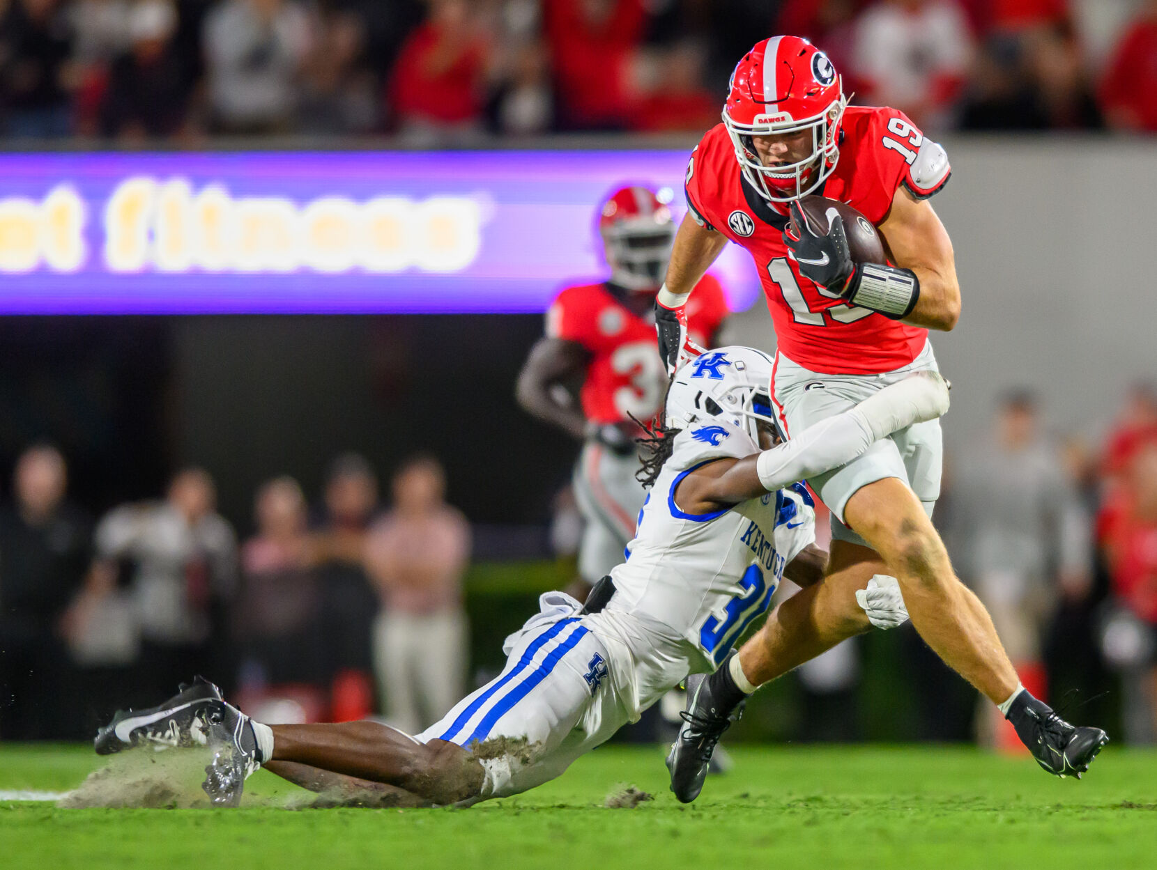 Carson Beck Shines As No. 1 Georgia Routs No. 20 Kentucky | Sports ...