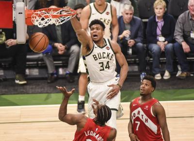 Bucks Lakers Betting Favorites For 2020 Nba Title Sports