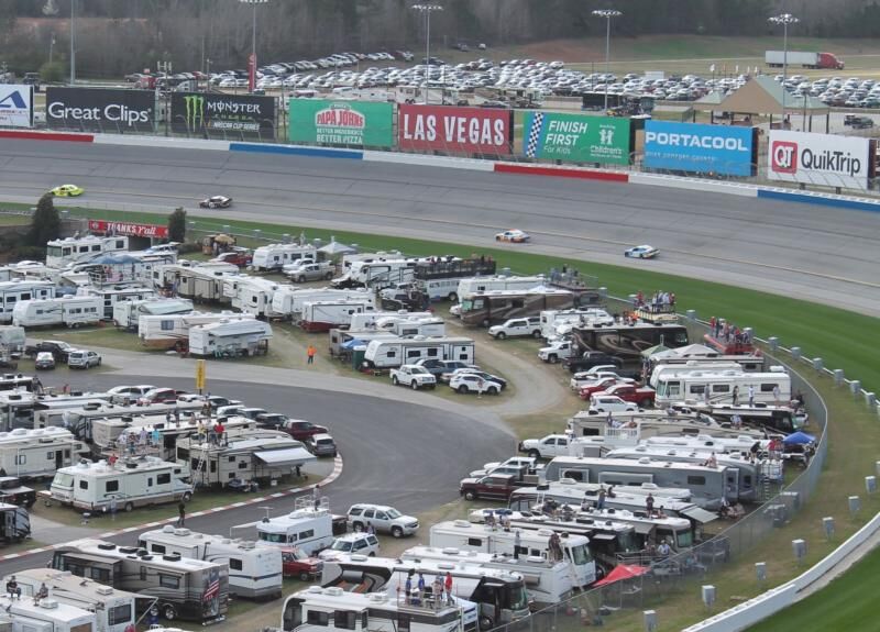 are dogs allowed at atlanta motor speedway