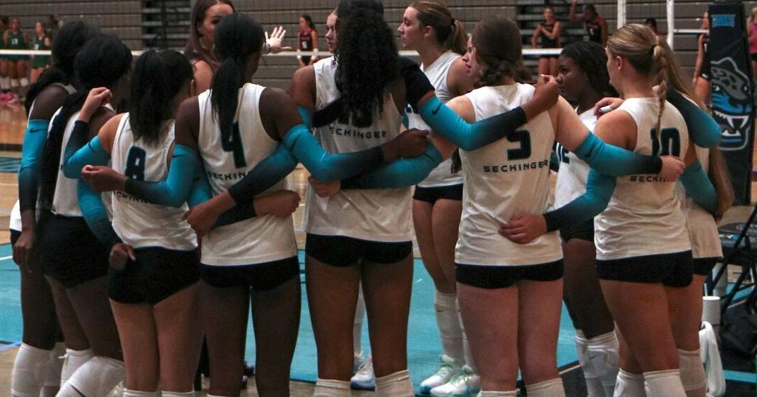 Seckinger volleyball defeats GAC for best start in program history