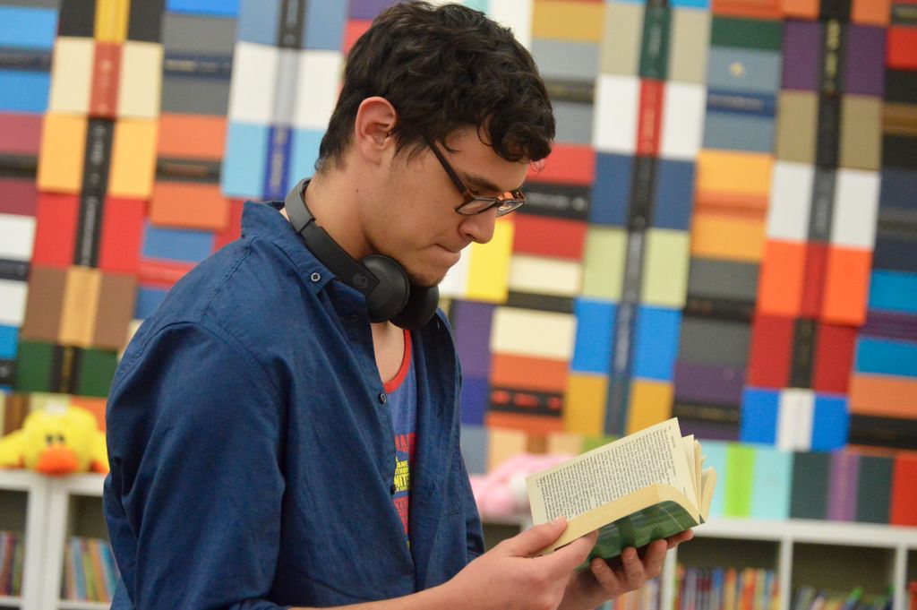 Innovative Lawrenceville book store sells ‘books by the pound’ News