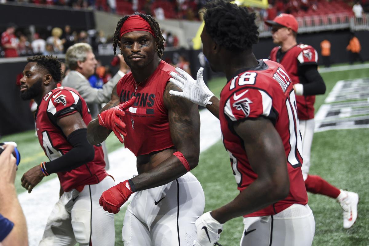 Atlanta Falcons Vs Carolina Panthers Slideshows